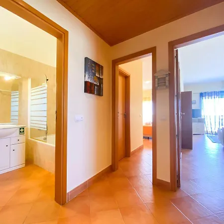 Casa Marina - Apartamento Com Piscina Junto Da Marina De Lejlighed *