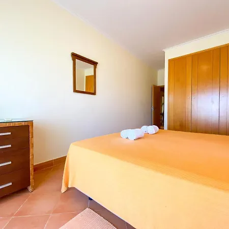 Casa Marina - Apartamento Com Piscina Junto Da Marina De *