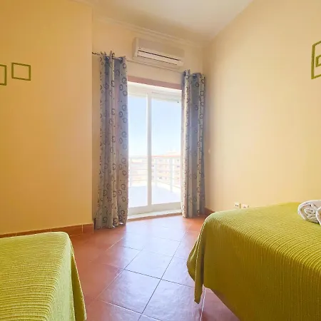 Casa Marina - Apartamento Com Piscina Junto Da Marina De * 라고스